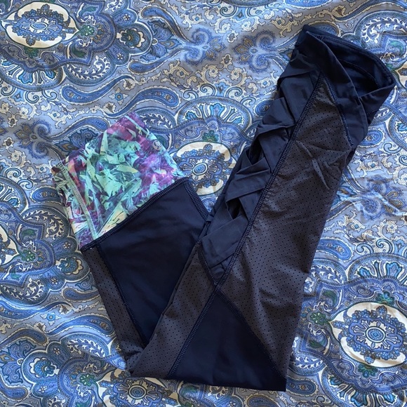 Lululemon Var-city crop - Picture 2 of 6